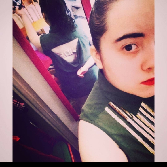 Green top golden stripes in front 💚💛 size XL - Picture 3 of 11